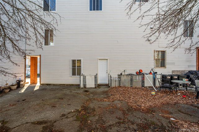 491 Ilyssa Way, Staten Island, NY 10312