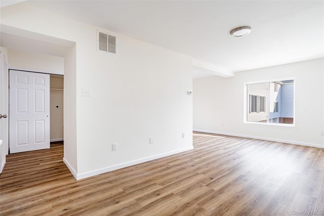 491 Ilyssa Way, Staten Island, NY 10312