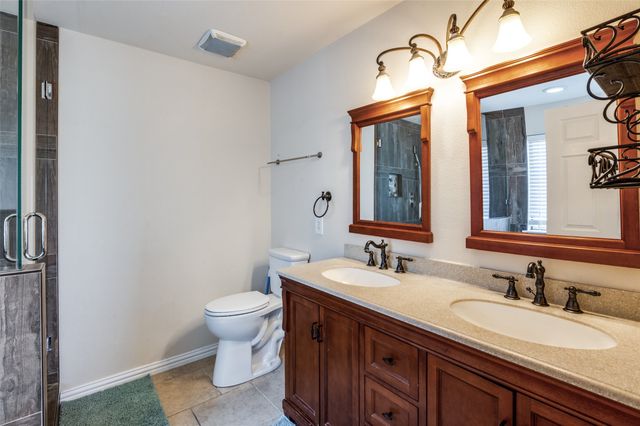 604 Hillside Circle, Little Elm, TX 75068