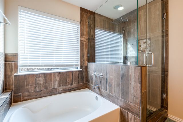 604 Hillside Circle, Little Elm, TX 75068