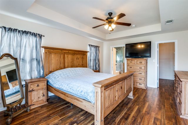 604 Hillside Circle, Little Elm, TX 75068