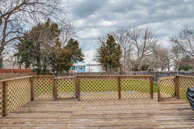 604 Hillside Circle, Little Elm, TX 75068