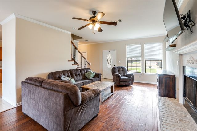 604 Hillside Circle, Little Elm, TX 75068