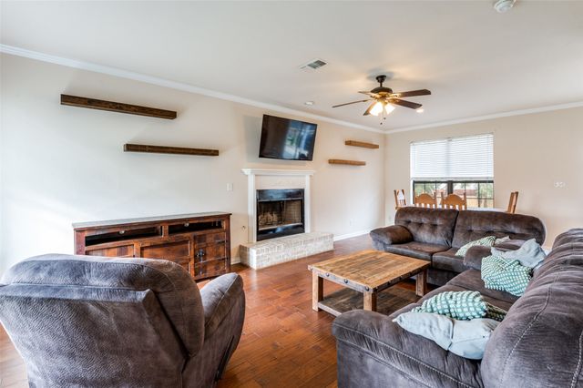 604 Hillside Circle, Little Elm, TX 75068