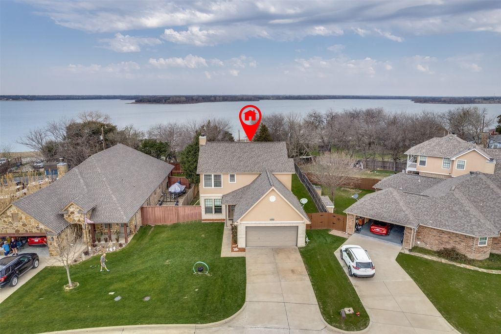 604 Hillside Circle, Little Elm, TX 75068