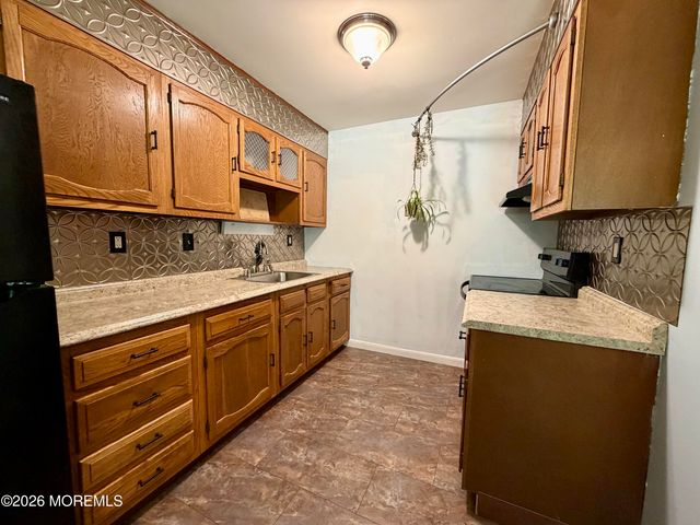 18 Yorkshire Court B, Manchester, NJ 08759