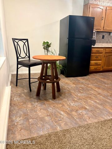 18 Yorkshire Court B, Manchester, NJ 08759