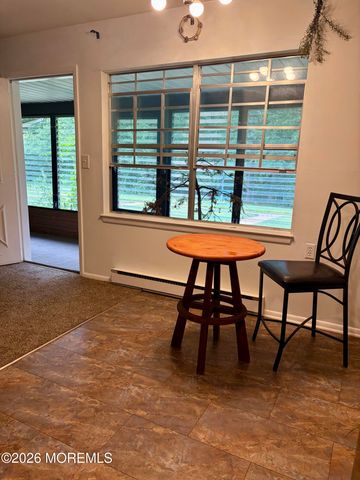 18 Yorkshire Court B, Manchester, NJ 08759