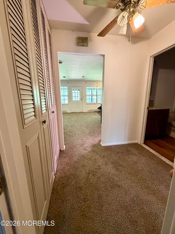 18 Yorkshire Court B, Manchester, NJ 08759