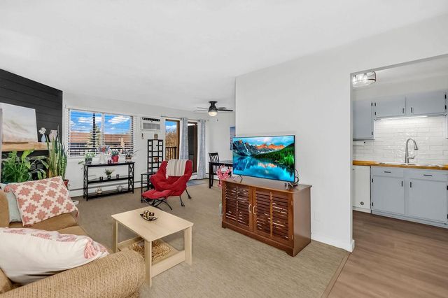 7501 W 101st Street 320, Bloomington, MN 55438