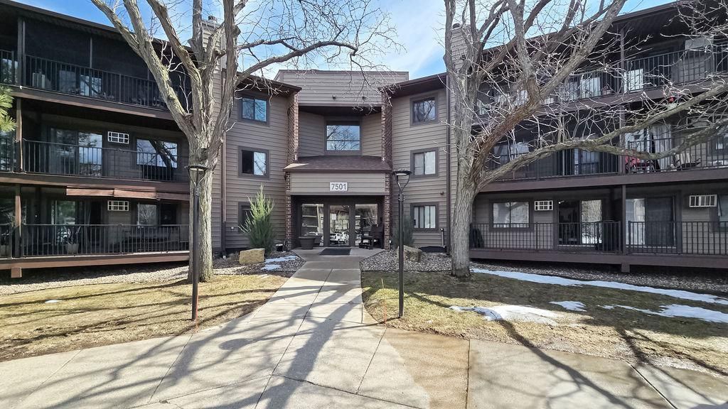 7501 W 101st Street 320, Bloomington, MN 55438