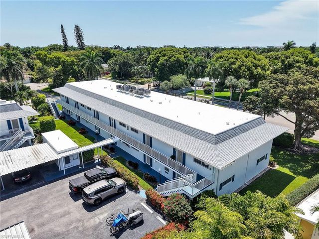 750 Mooring Line DR 203, Naples, FL 34102