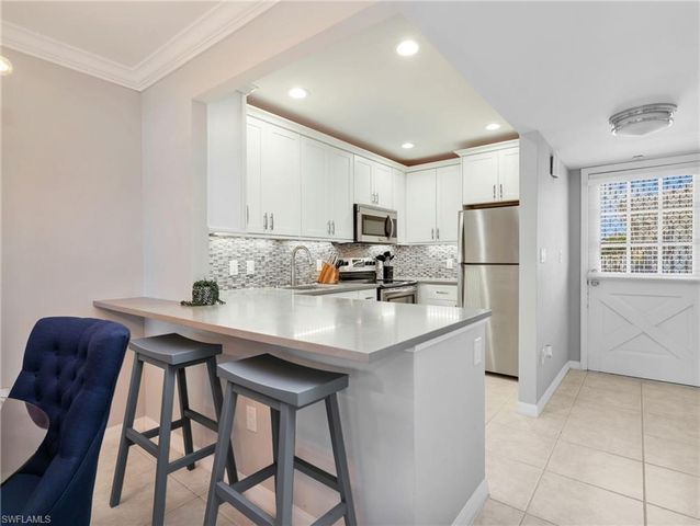 750 Mooring Line DR 203, Naples, FL 34102