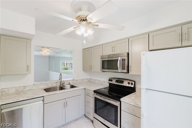 6300 S Pointe BLVD 327, Fort Myers, FL 33919