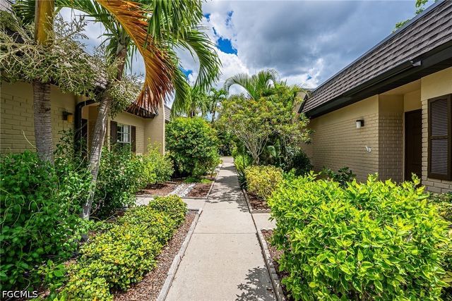 6300 S Pointe BLVD 327, Fort Myers, FL 33919