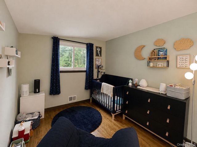 11 Sandalwood Drive, Smithtown, NY 11787
