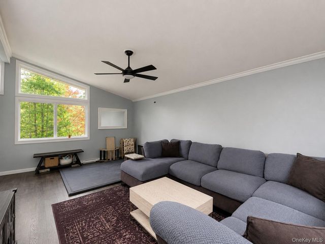 11 Sandalwood Drive, Smithtown, NY 11787