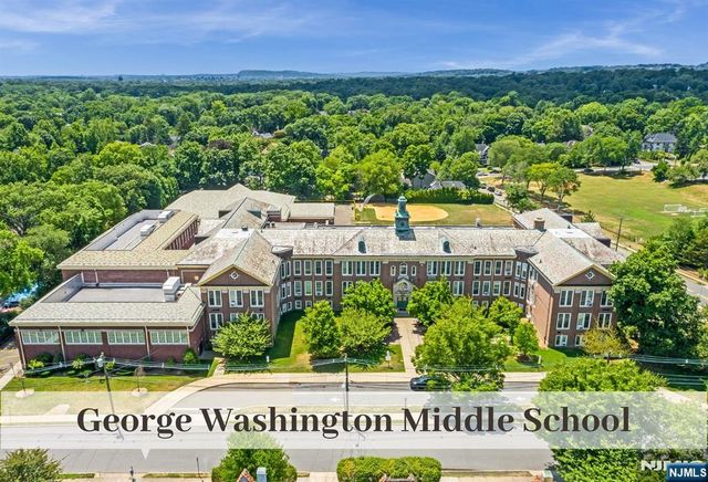208 N Walnut Street, Ridgewood, NJ 07450