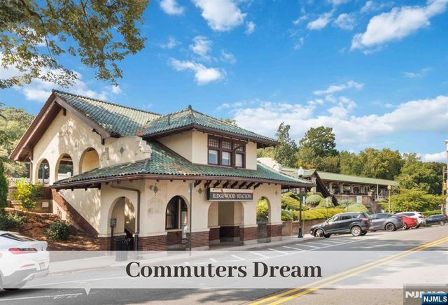 208 N Walnut Street, Ridgewood, NJ 07450