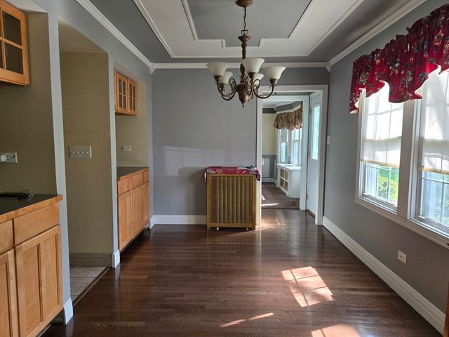12439 S 69th Court, Palos Heights, IL 60463