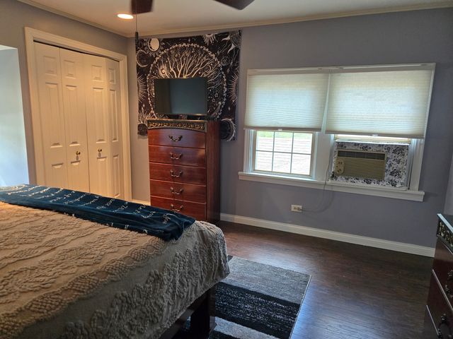 12439 S 69th Court, Palos Heights, IL 60463