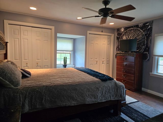 12439 S 69th Court, Palos Heights, IL 60463