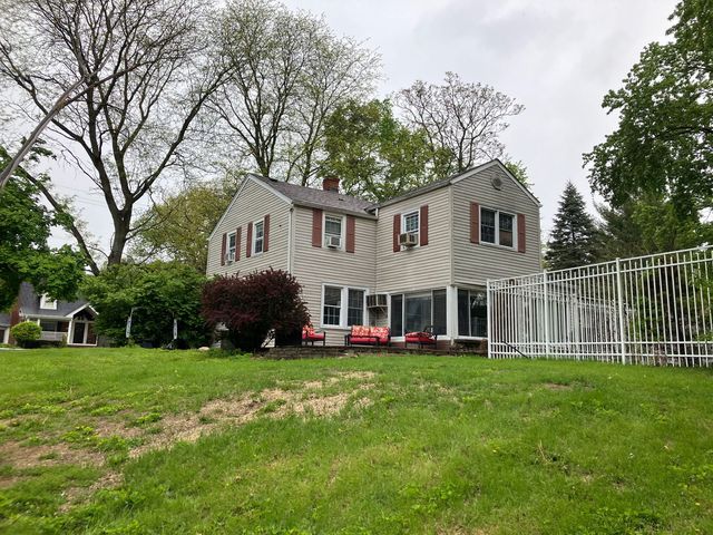 12439 S 69th Court, Palos Heights, IL 60463