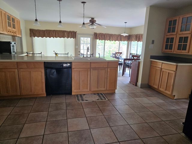 12439 S 69th Court, Palos Heights, IL 60463