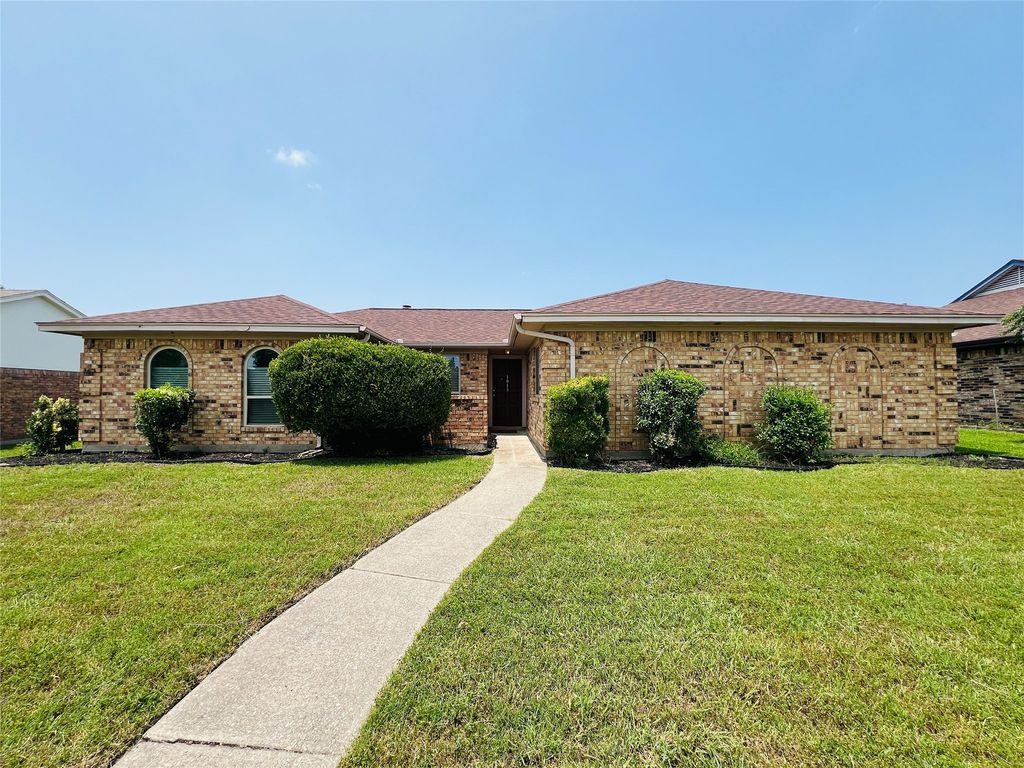 1013 Gannon Drive, Plano, TX 75025