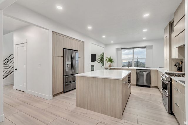 919 E ROCKY MOUTH LN, Draper, UT 84020