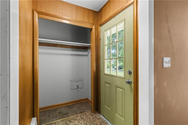 17029 Springdale Road, Leavenworth, KS 66048