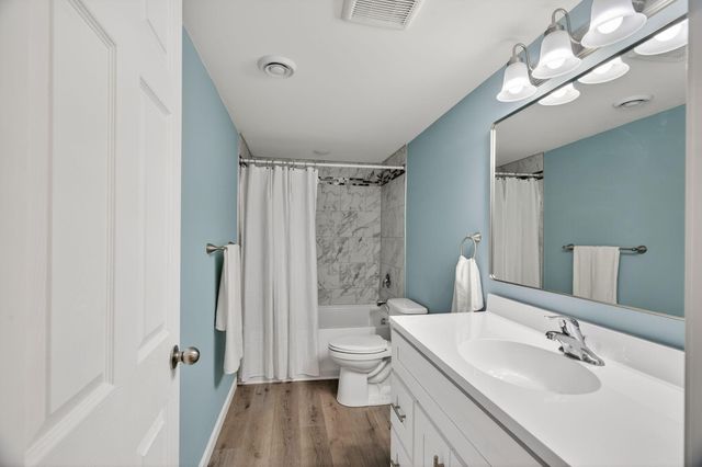 2702 Erin Lane NE, Rochester, MN 55906