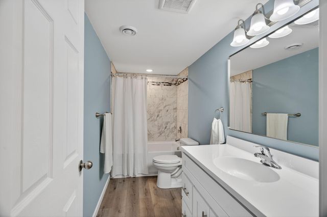 2702 Erin Lane NE, Rochester, MN 55906