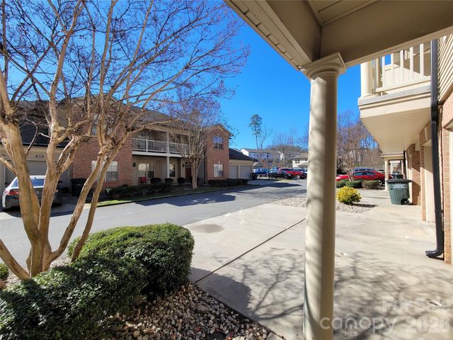 6525 Quarterbridge Lane, Charlotte, NC 28262