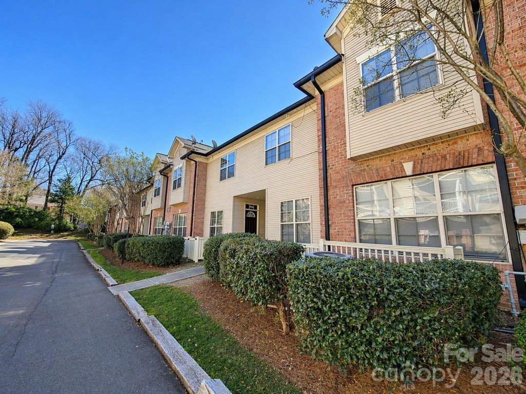 6525 Quarterbridge Lane, Charlotte, NC 28262