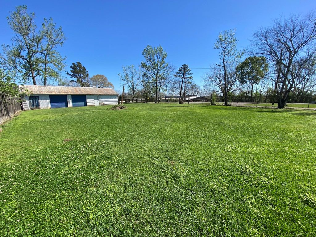 TBD E Clayton Street, Dayton, TX 77535