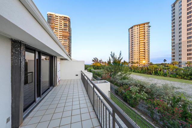 3970 N Ocean Drive 6, Singer Island, FL 33404