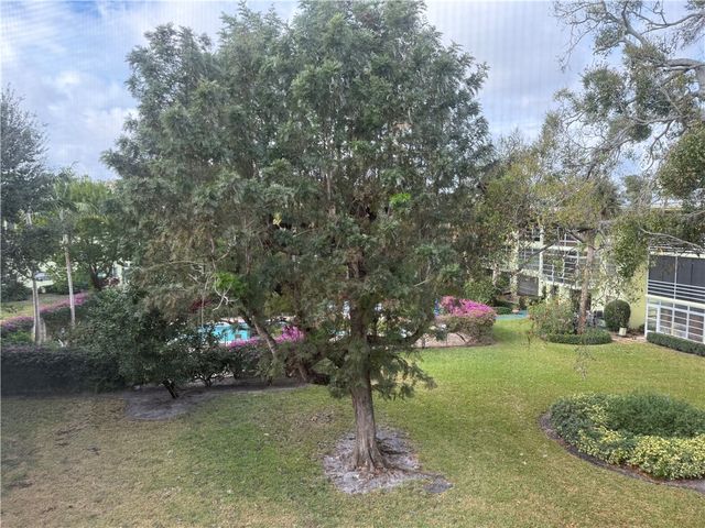 1100 Ponce De Leon Circle E307, Vero Beach, FL 32960