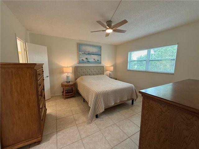 1100 Ponce De Leon Circle E307, Vero Beach, FL 32960