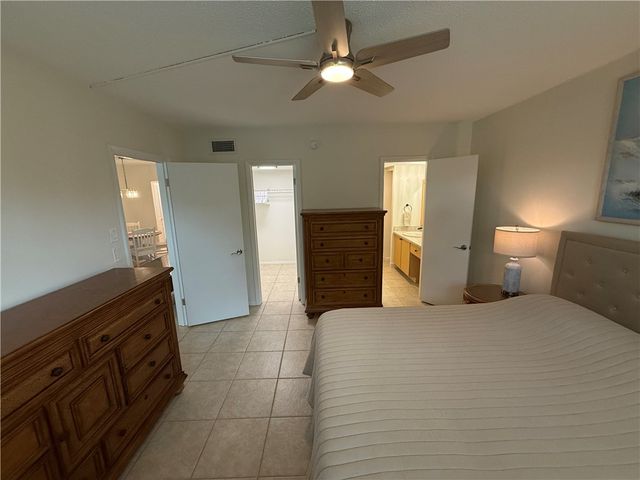 1100 Ponce De Leon Circle E307, Vero Beach, FL 32960