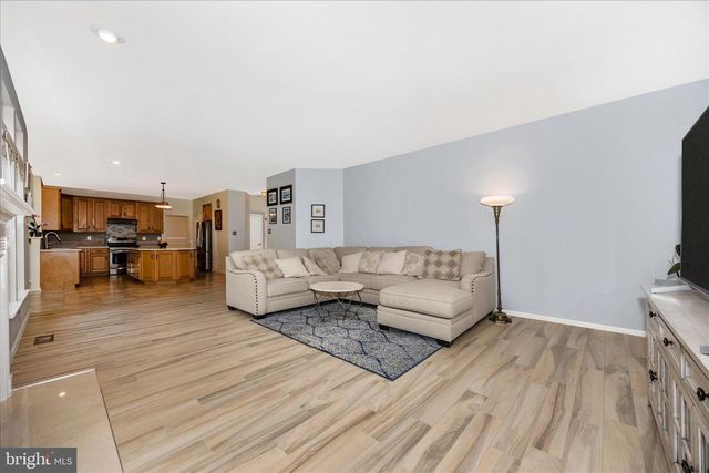 24322 RED BLAZE DR, Damascus, MD 20872