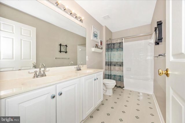 24322 RED BLAZE DR, Damascus, MD 20872