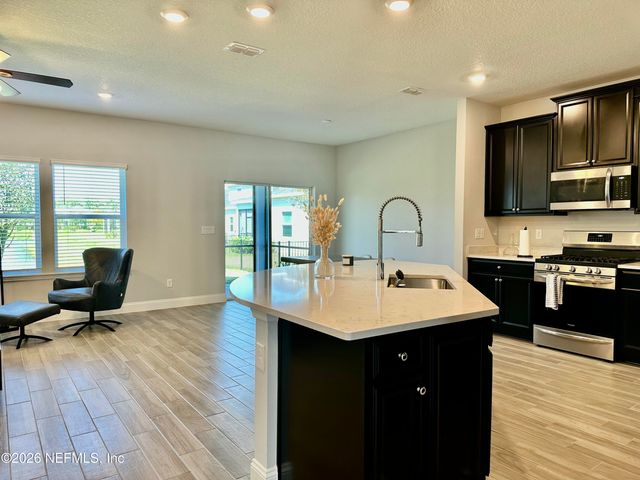 124 KILLARNEY Avenue, St. Johns, FL 32259