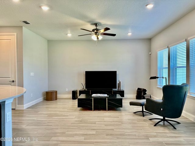 124 KILLARNEY Avenue, St. Johns, FL 32259