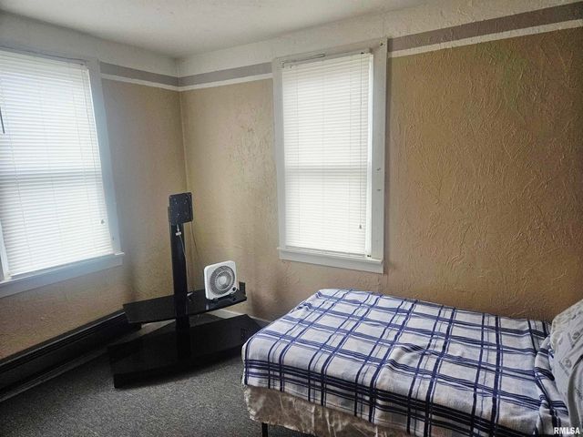 640 GRANT Place, Canton, IL 61520