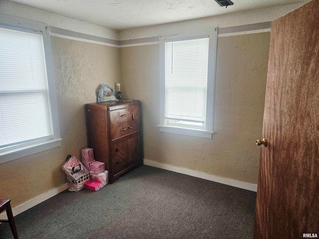 640 GRANT Place, Canton, IL 61520