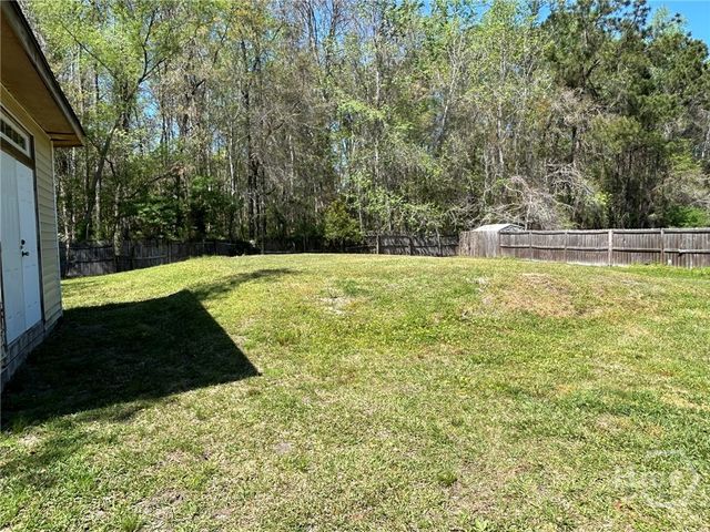 121 Calico Ct, Midway, GA 31320