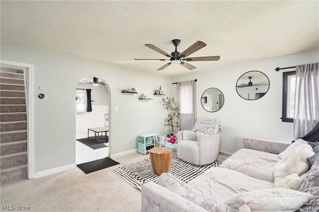 157 29th Street NW, Barberton, OH 44203
