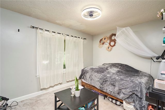 157 29th Street NW, Barberton, OH 44203