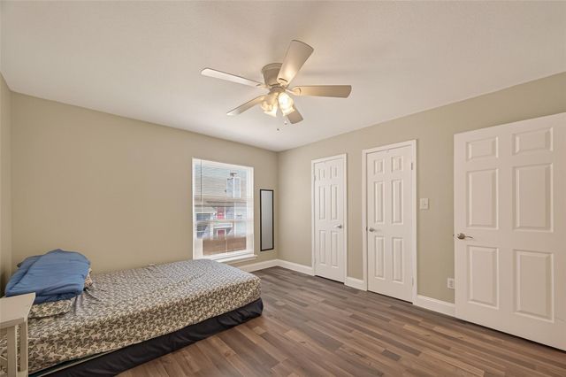 18515 Egret Bay Boulevard 1302, Houston, TX 77058